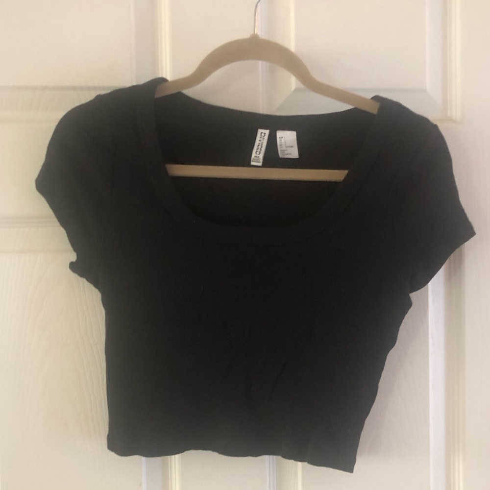 2 H&M Ribbed Crop T Shirts-Large - Picture 4 of 8